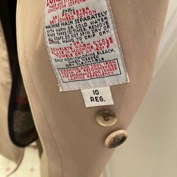 Vintage London Fog Trench with Removable Lining. Size 10 - Picture 4 of 12
